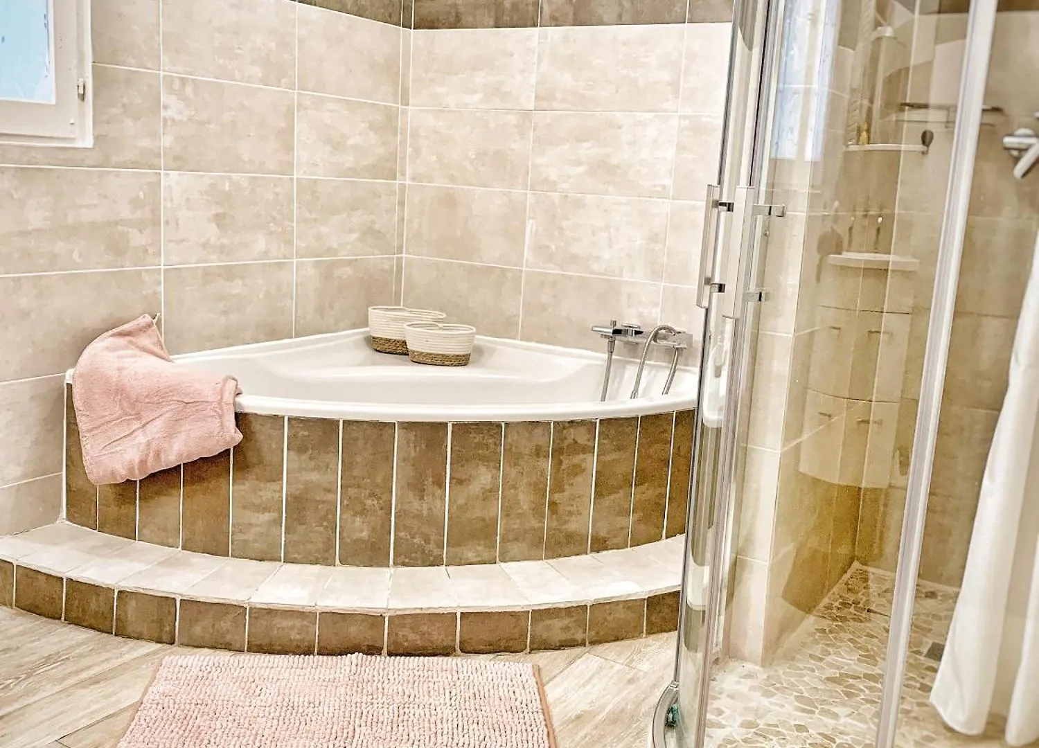 Villa Au Calme A Sanary, Climatisee, Avec Piscine