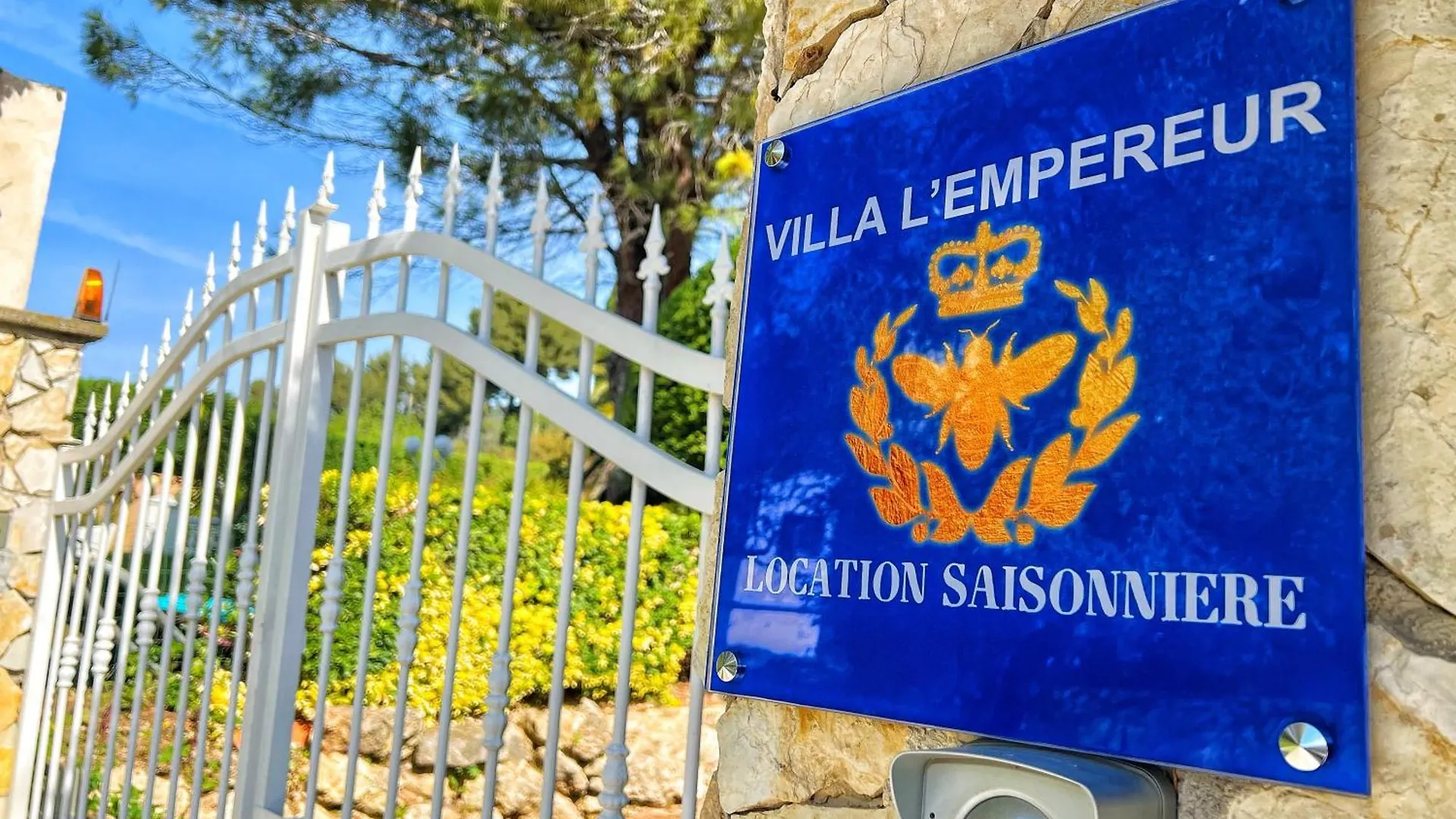 Villa Au Calme A Sanary, Climatisee, Avec Piscine