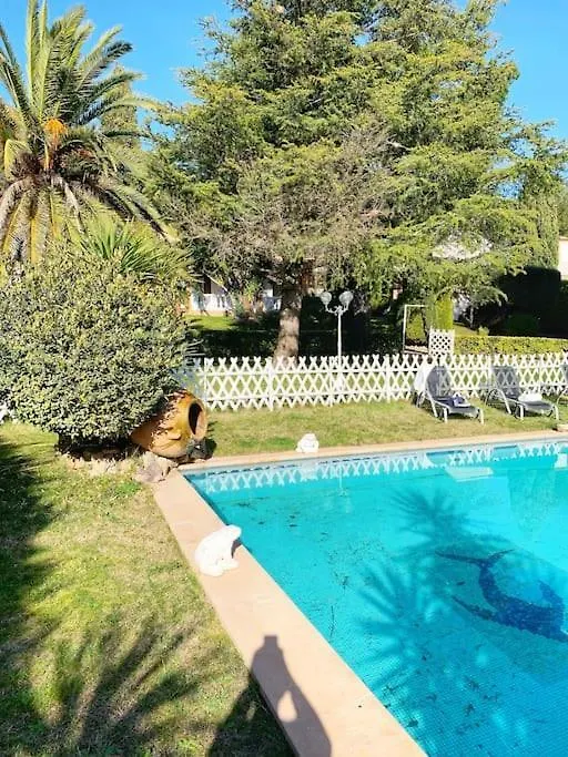 Villa Au Calme A Sanary, Climatisee, Avec Piscine