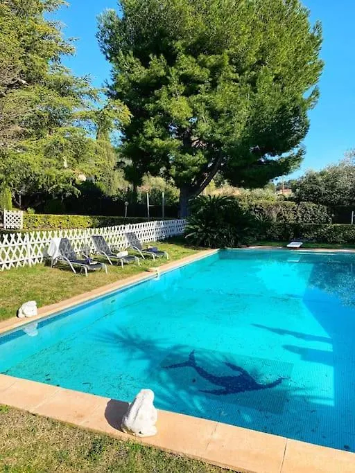 Villa Au Calme A Sanary, Climatisee, Avec Piscine 0*, Sanary-sur-Mer