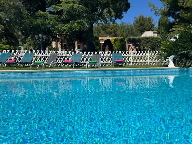 Villa Au Calme A Sanary, Climatisee, Avec Piscine
